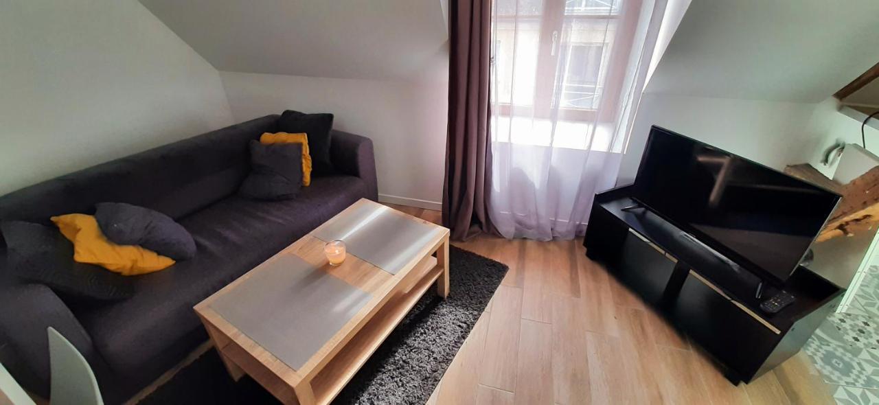 Charmant Studio Au Coeur De Sens Apartman Kültér fotó